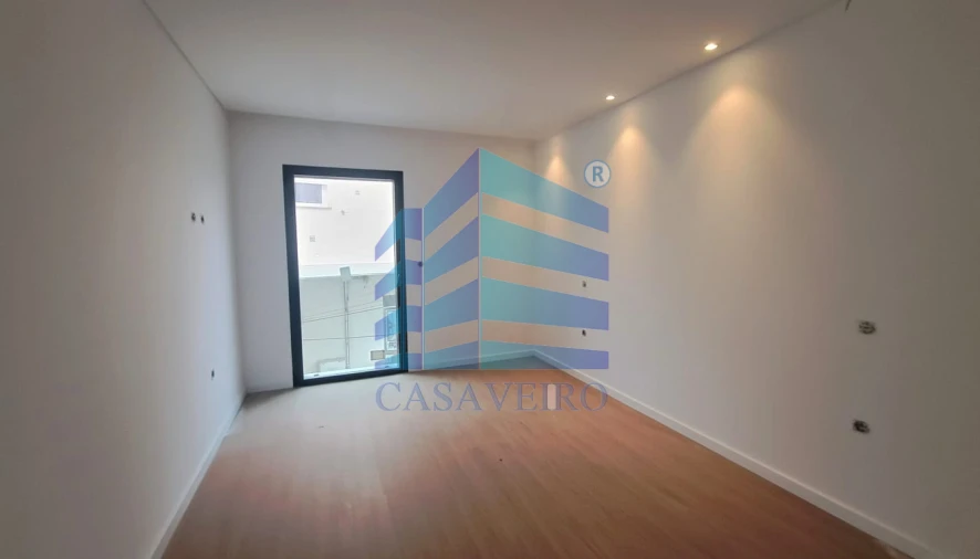 Apartamento T1 para Venda em Esgueira Foto 4