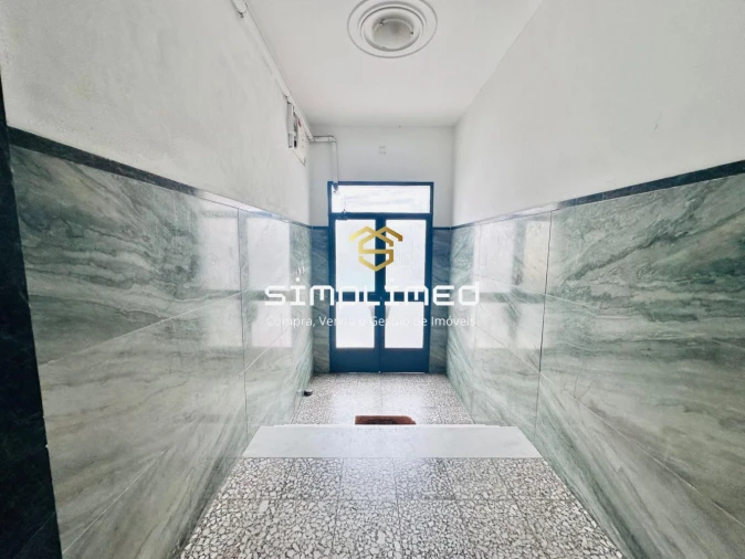 Apartamento T3 para Venda em Portimão Foto 5