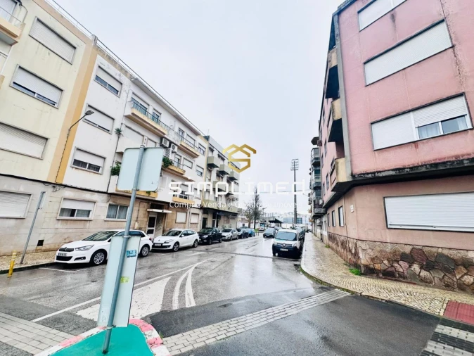 Apartamento T3 para Venda em Portimão Foto 2