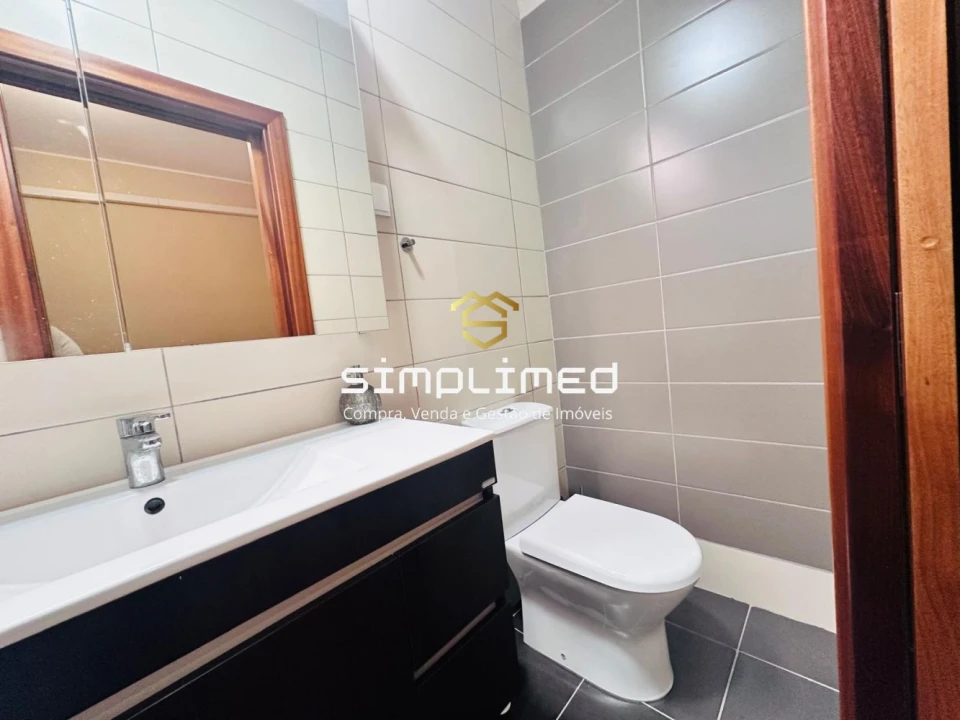 Apartamento T3 para Venda em Portimão Foto 37