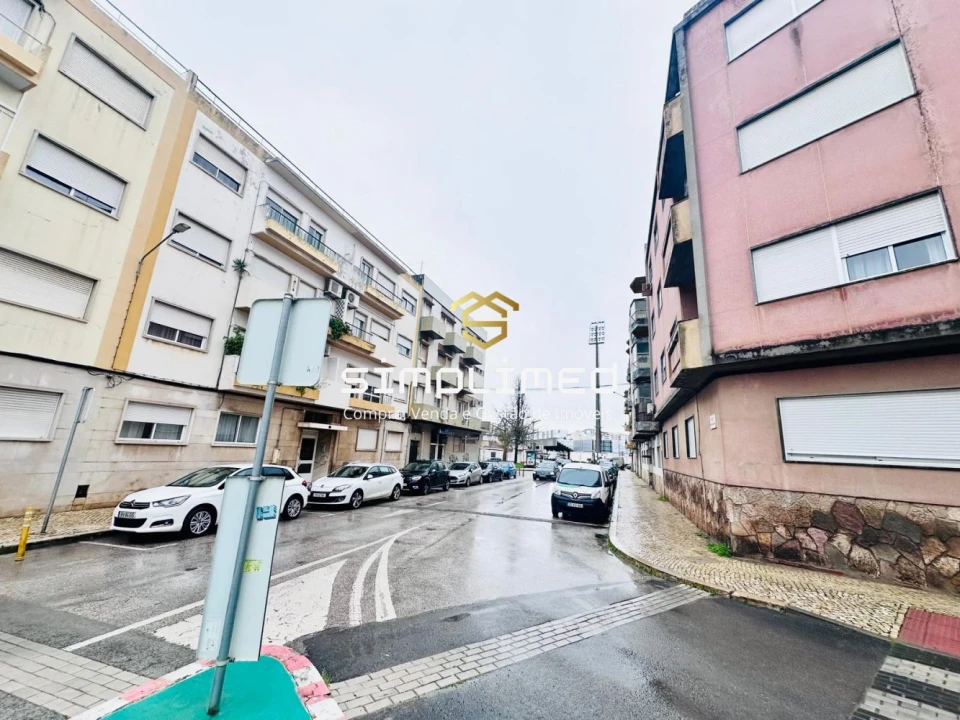 Apartamento T3 para Venda em Portimão Foto 2
