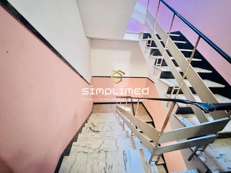 Apartamento T3 para Venda em Portimão Foto 9