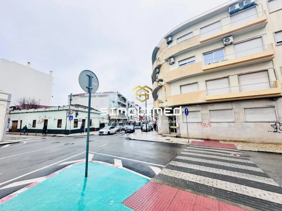 Apartamento T3 para Venda em Portimão Foto 3