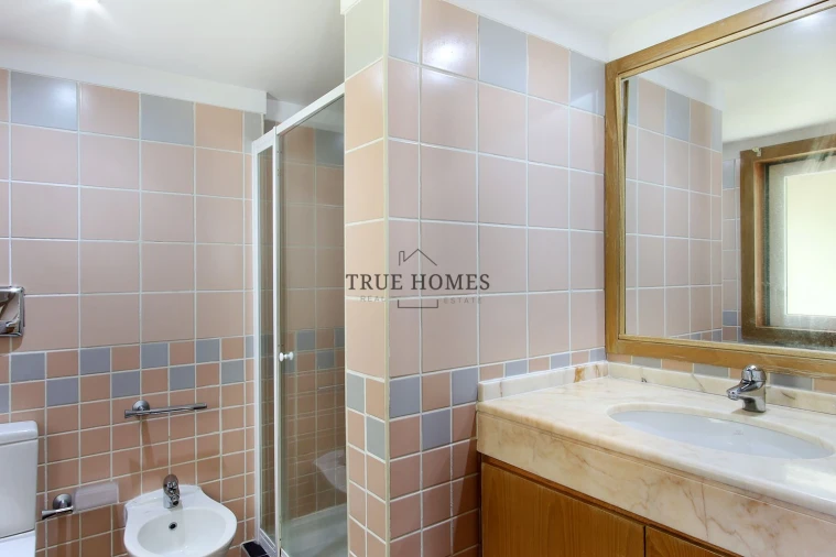 Moradia T5 para Venda em Charneca de Caparica e Sobreda Foto 31