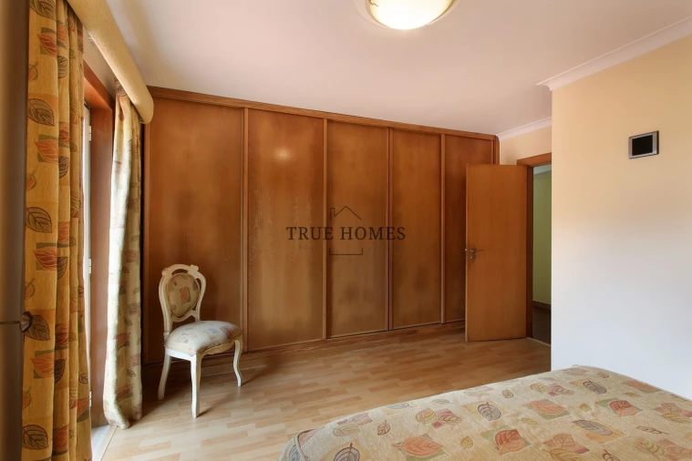 Moradia T5 para Venda em Charneca de Caparica e Sobreda Foto 32