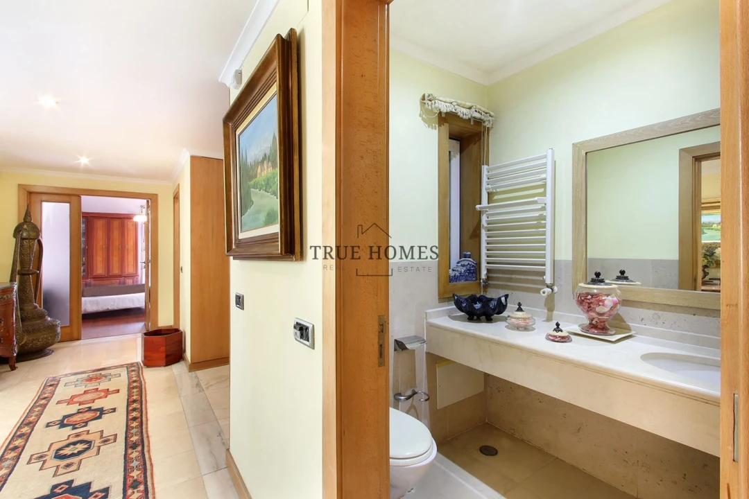 Moradia T5 para Venda em Charneca de Caparica e Sobreda Foto 14