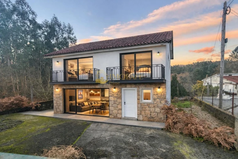 Loja para Venda em Vinhos Foto 1