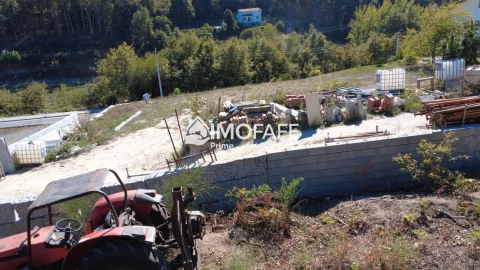Terreno para Venda em Fornelos