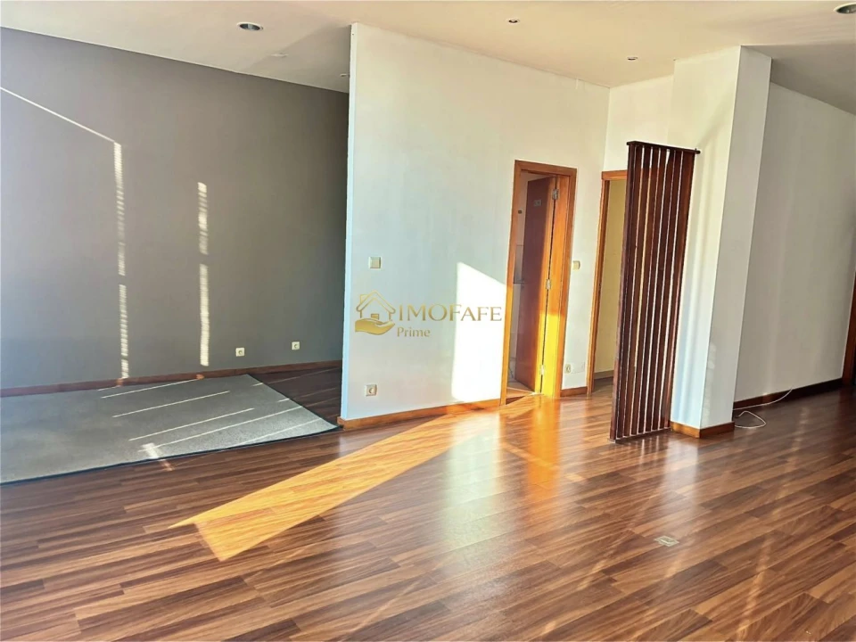 Loja para Venda em Fafe Foto 4