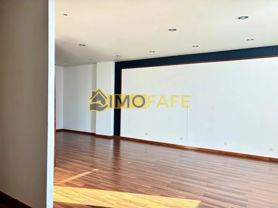 Loja para Venda em Fafe Foto 17