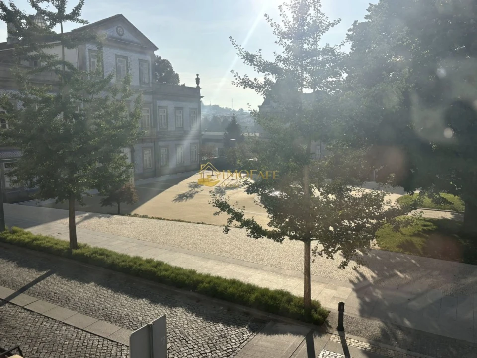 Loja para Venda em Fafe Foto 1