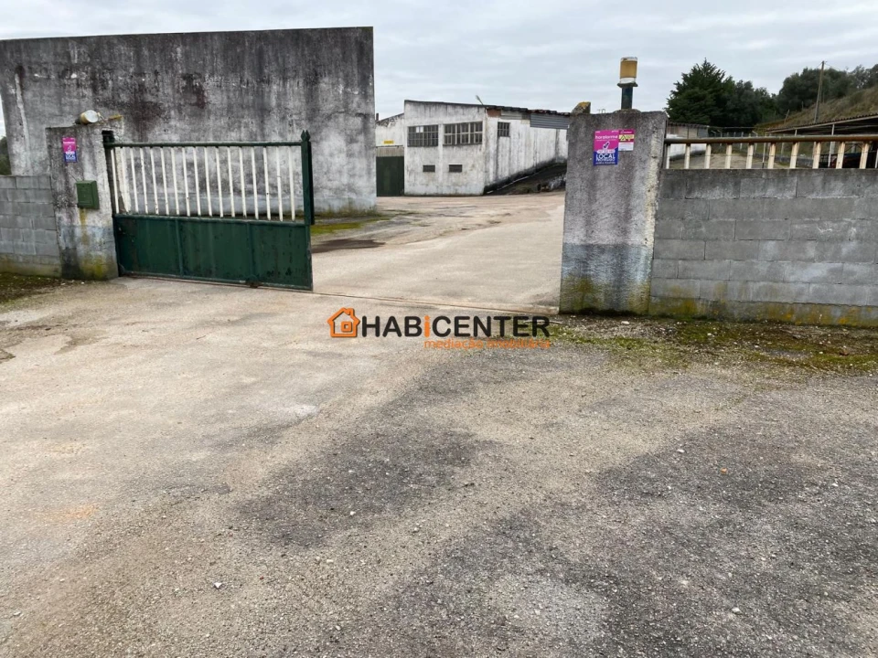 Loja para Venda em Alcanena e Vila Moreira Foto 1