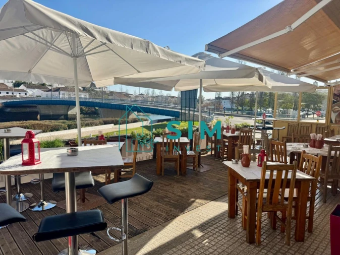 Loja para Trespasse em Tavira (Santa Maria e Santiago)