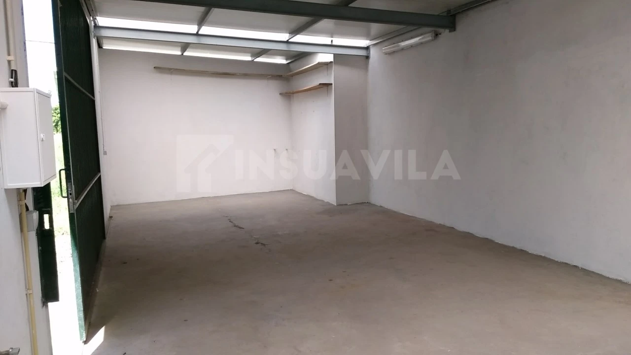 Armazém para Arrendamento em Seixas Foto 2