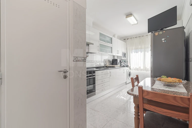 Apartamento T3 para Venda em Agualva e Mira-Sintra Foto 6