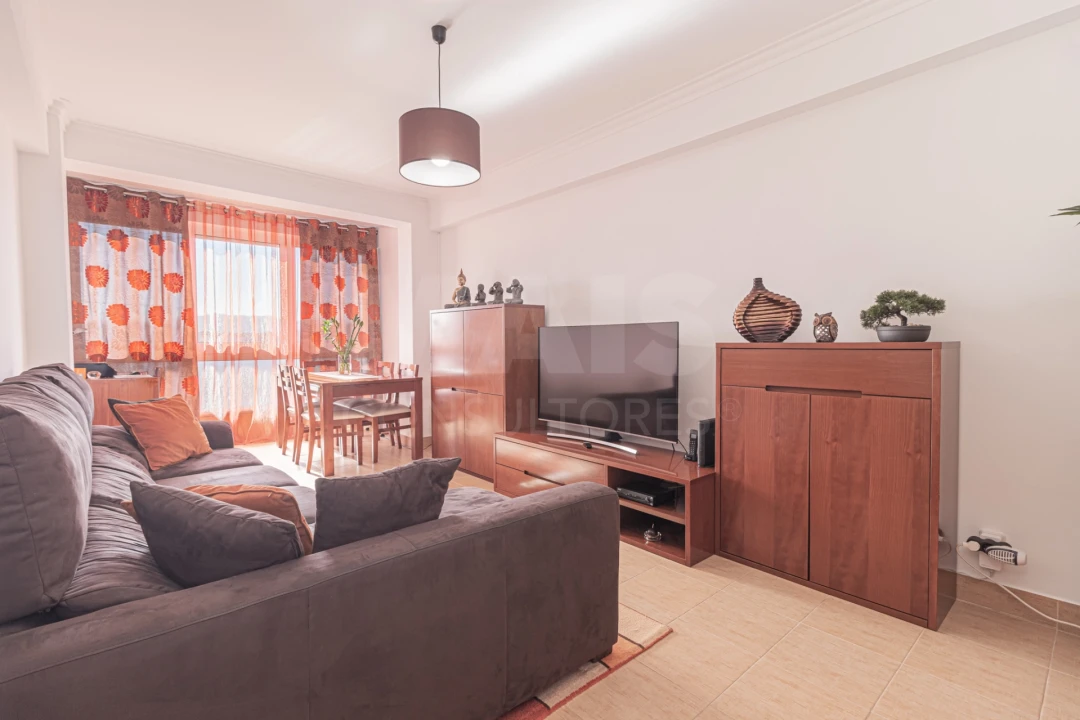 Apartamento T3 para Venda em Agualva e Mira-Sintra Foto 1