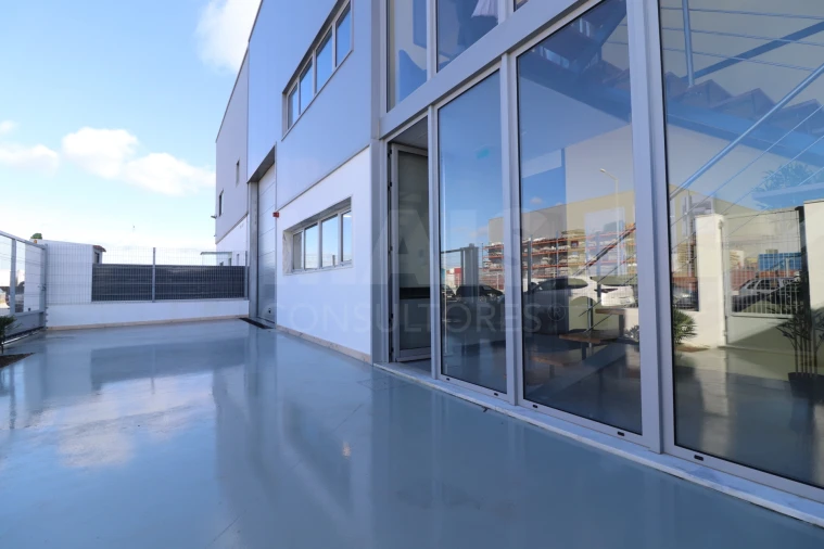 Loja para Venda em Alenquer (Santo Estêvão e Triana) Foto 3