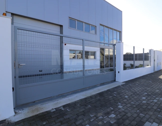 Loja para Venda em Alenquer (Santo Estêvão e Triana) Foto 2