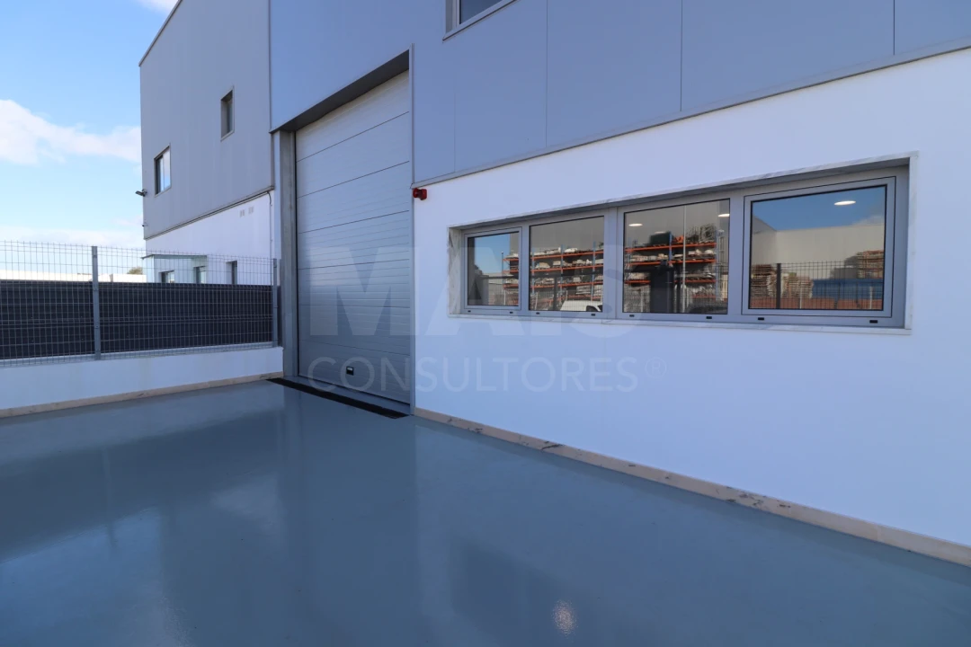 Loja para Venda em Alenquer (Santo Estêvão e Triana) Foto 4