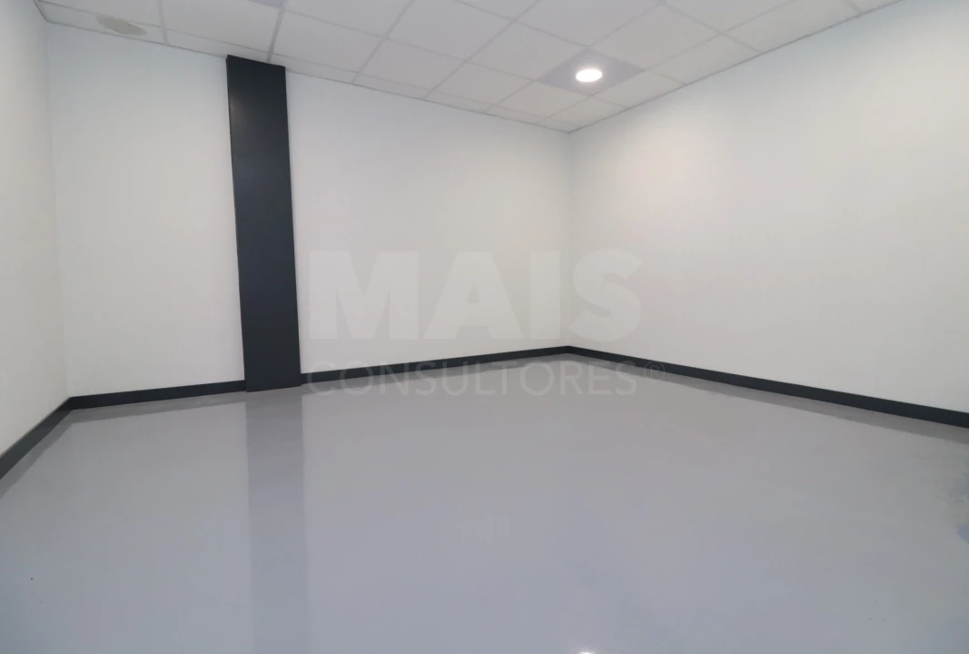 Loja para Venda em Alenquer (Santo Estêvão e Triana) Foto 8