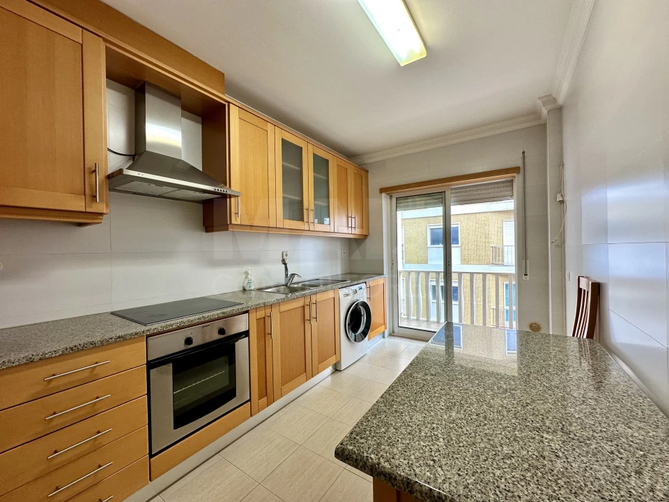 Apartamento T3 para Arrendamento em Nossa Senhora do Pópulo, Coto e São Gregório Foto 10