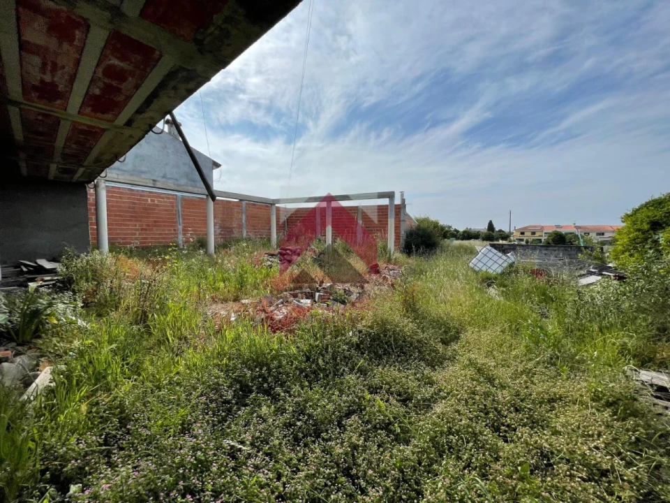 Moradia T3 para Venda em Fermentelos Foto 14