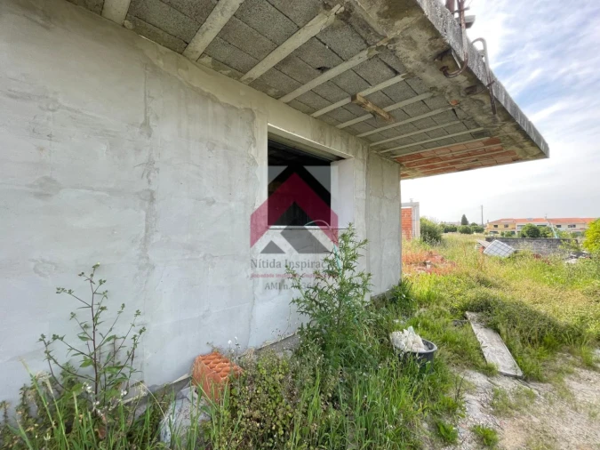 Moradia T3 para Venda em Fermentelos Foto 12