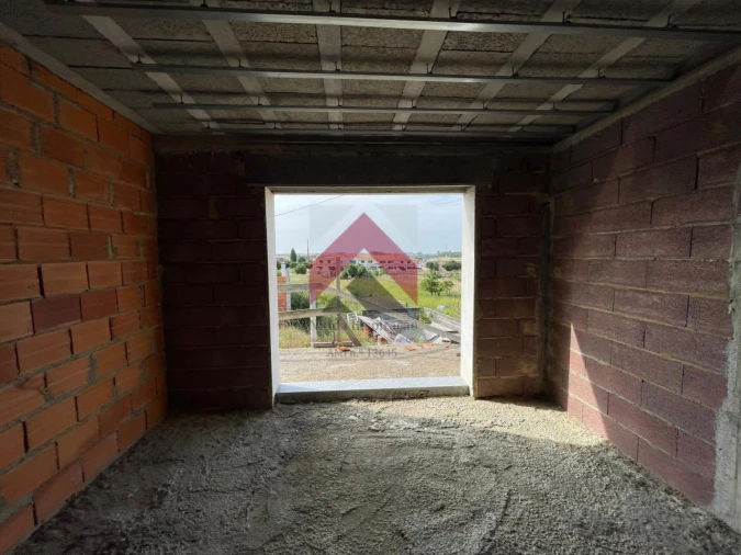 Moradia T3 para Venda em Fermentelos Foto 11