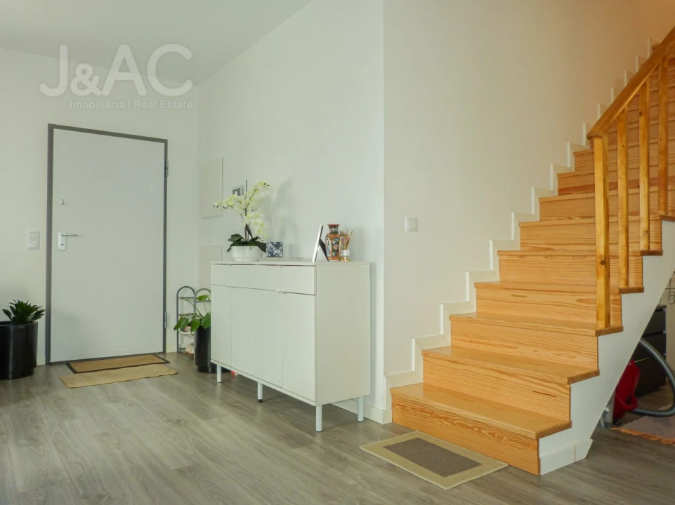 Moradia T4 para Venda em São Domingos de Rana Foto 4