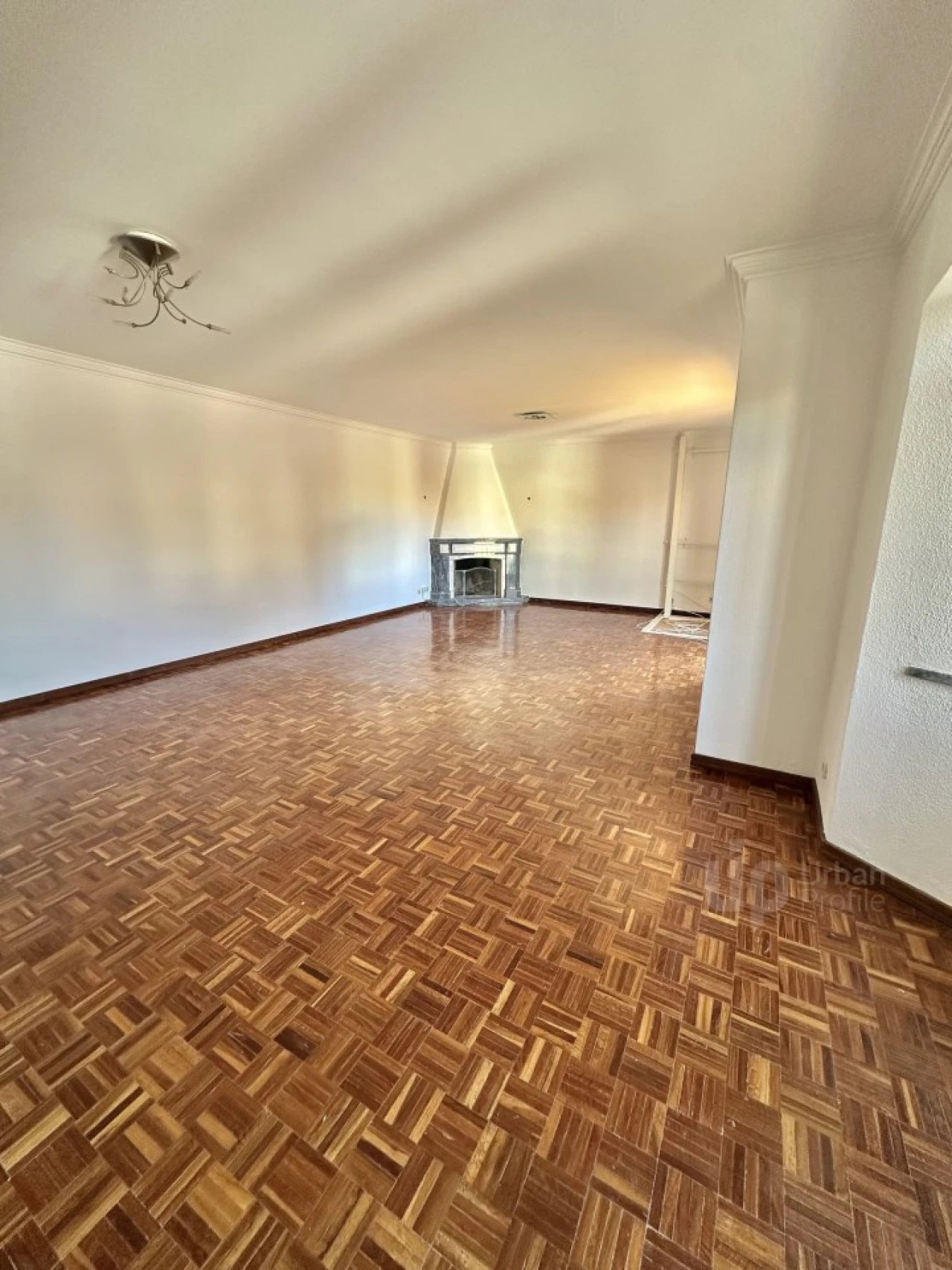 Apartamento T4 para Venda em Carcavelos e Parede Foto 4