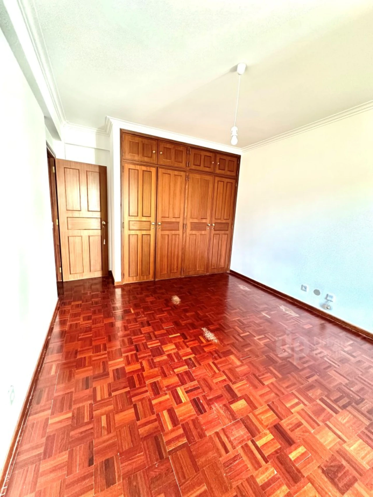 Apartamento T4 para Venda em Carcavelos e Parede Foto 12