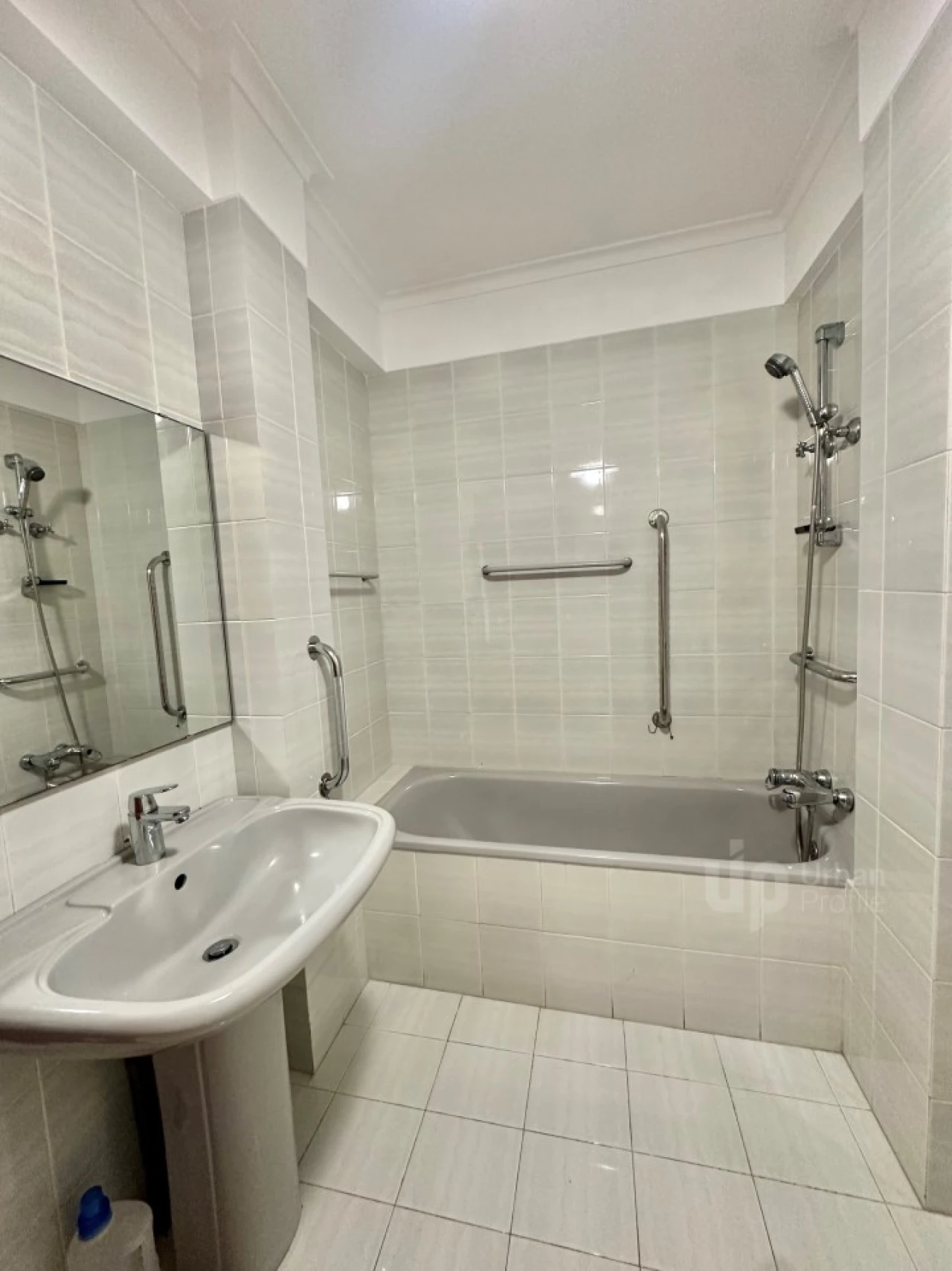 Apartamento T4 para Venda em Carcavelos e Parede Foto 16