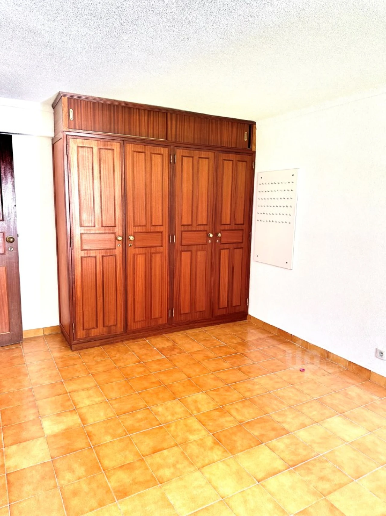Apartamento T4 para Venda em Carcavelos e Parede Foto 23
