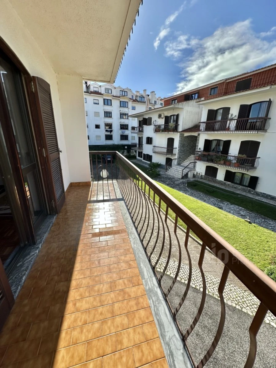 Apartamento T4 para Venda em Carcavelos e Parede Foto 8