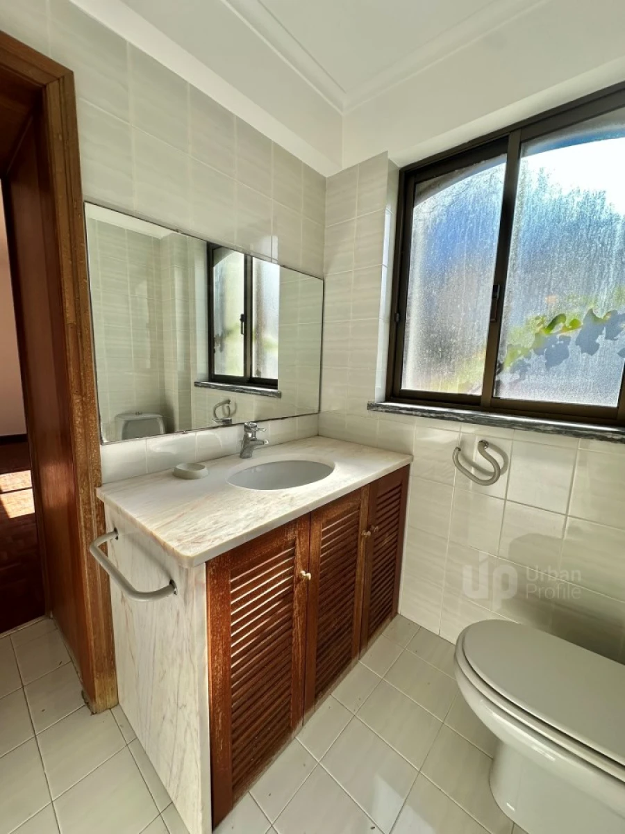 Apartamento T4 para Venda em Carcavelos e Parede Foto 19