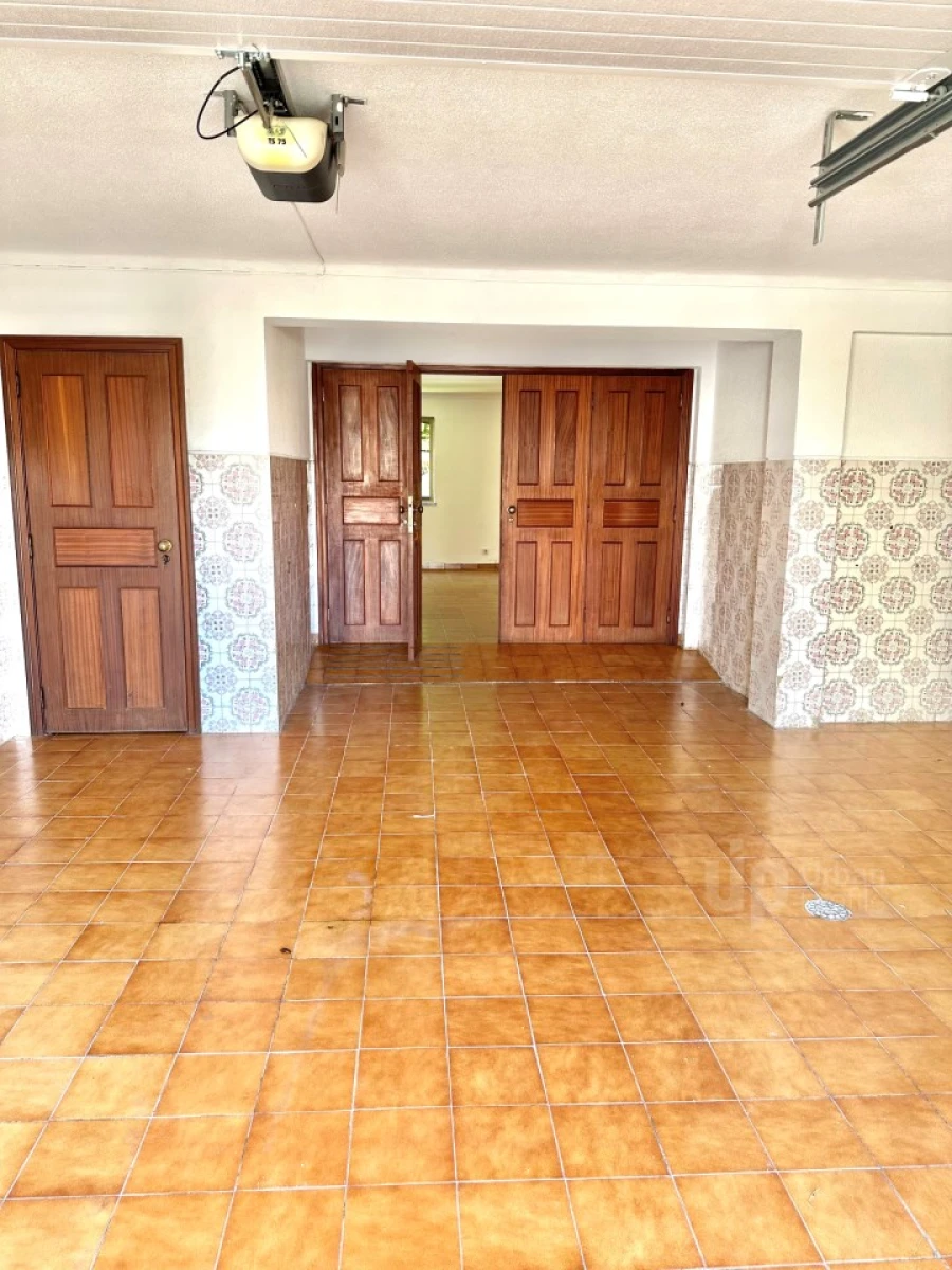 Apartamento T4 para Venda em Carcavelos e Parede Foto 26