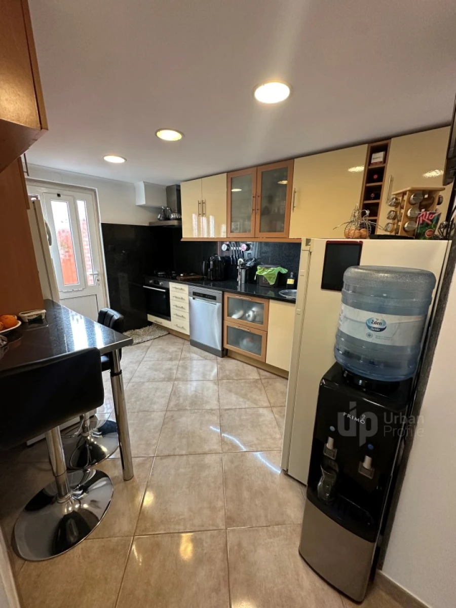 Moradia T3 para Venda em Alcabideche Foto 11