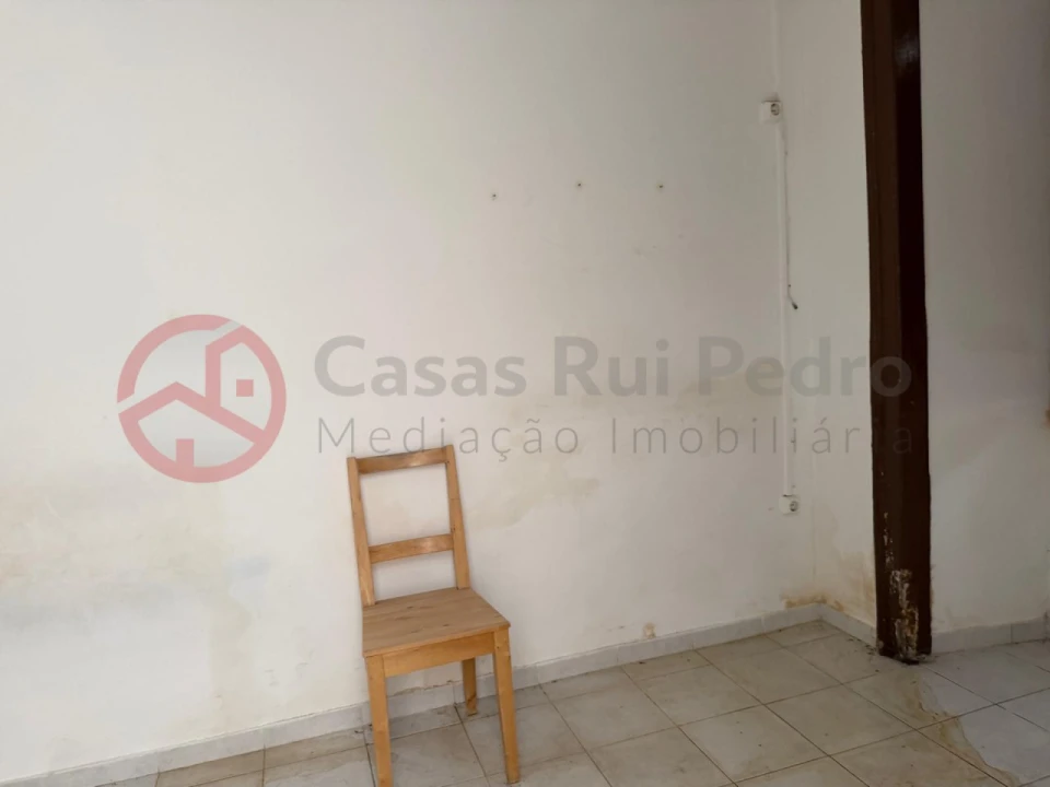 Prédio para Venda em Almada, Cova da Piedade, Pragal e Cacilhas Foto 19