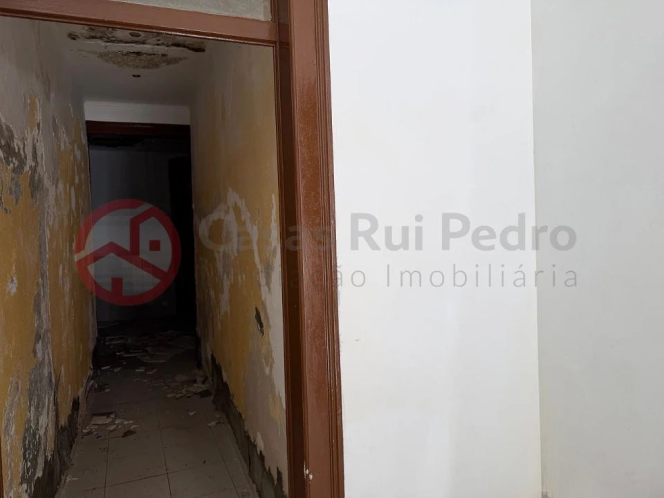 Prédio para Venda em Almada, Cova da Piedade, Pragal e Cacilhas Foto 20
