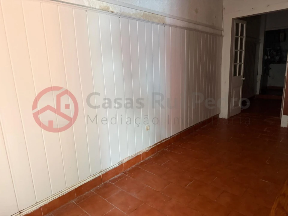 Prédio para Venda em Almada, Cova da Piedade, Pragal e Cacilhas Foto 25