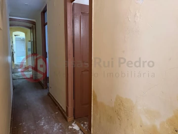 Prédio para Venda em Almada, Cova da Piedade, Pragal e Cacilhas