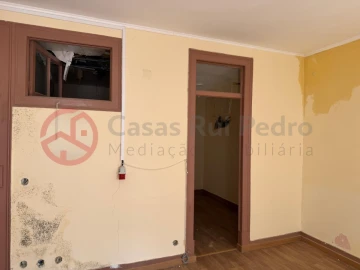Prédio para Venda em Almada, Cova da Piedade, Pragal e Cacilhas