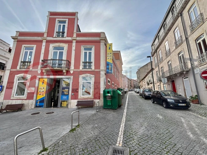 Prédio para Venda em Almada, Cova da Piedade, Pragal e Cacilhas Foto 8