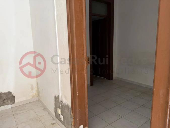 Prédio para Venda em Almada, Cova da Piedade, Pragal e Cacilhas Foto 18