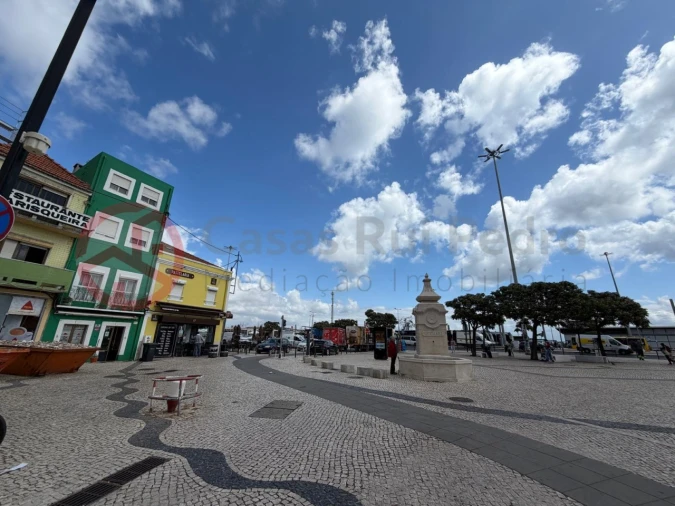 Prédio para Venda em Almada, Cova da Piedade, Pragal e Cacilhas Foto 33