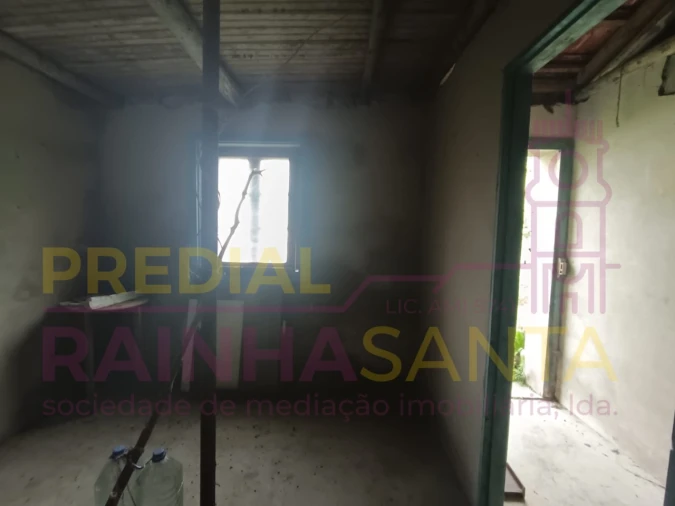 Moradia T1 para Venda em Tavarede Foto 9