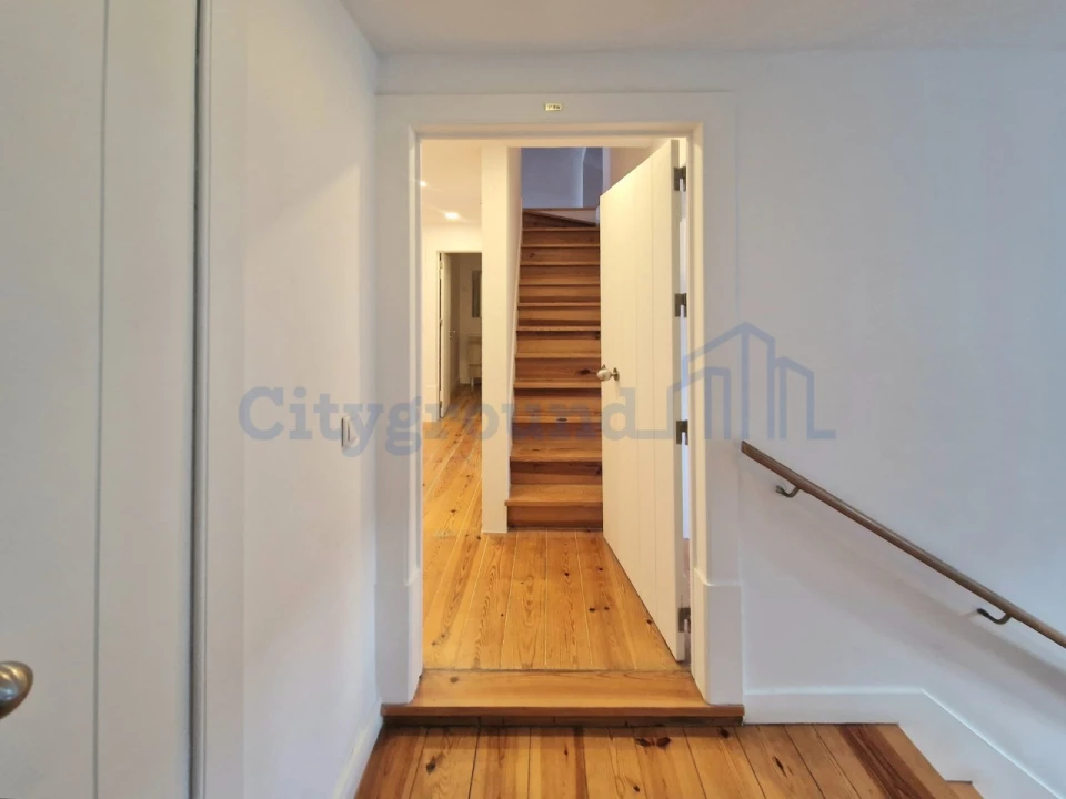 Apartamento T3 para Venda em Santa Maria Maior Foto 3