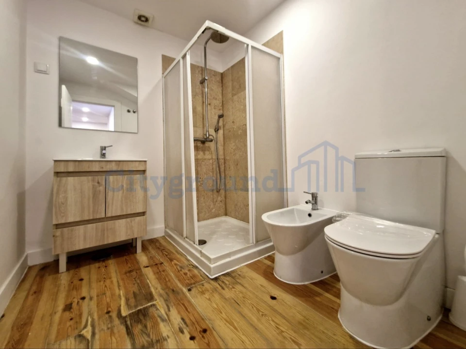 Apartamento T3 para Venda em Santa Maria Maior Foto 9