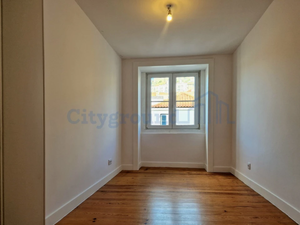 Apartamento T3 para Venda em Santa Maria Maior Foto 14