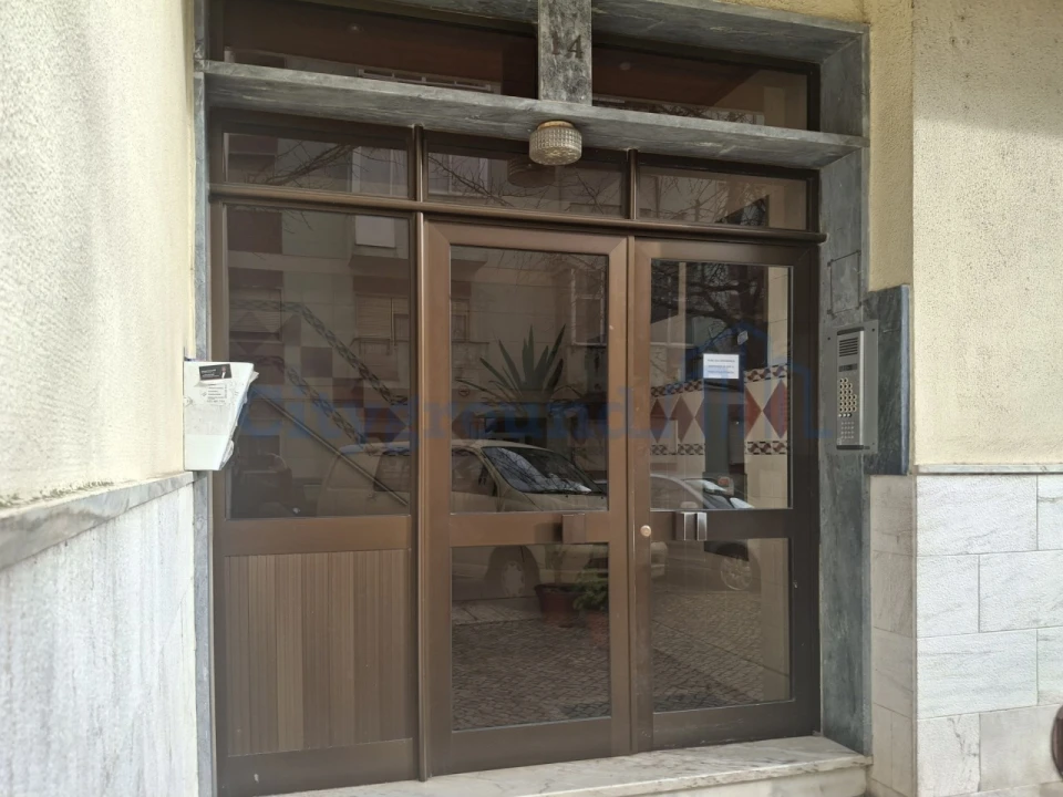 Apartamento T1 para Venda em Cacém e São Marcos Foto 2